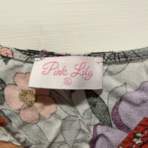 Floral Bodysuit - Picture 2 of 3